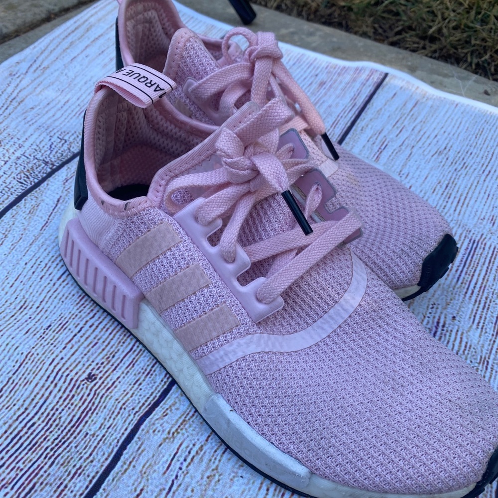 Addidas pink shows